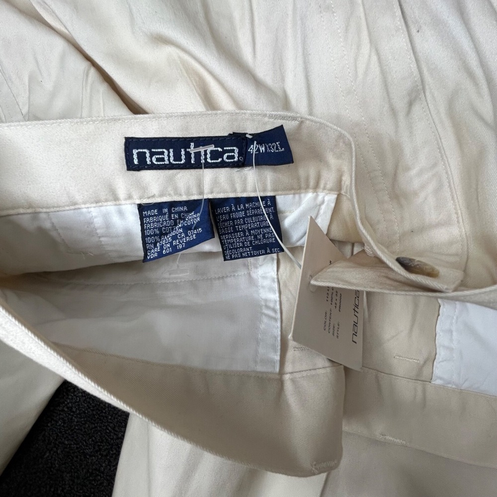 VTG Nautica Pants Men Beige Sand Bar Pleated Chino Cuffed 90s 42 x 32 NWT - Picture 5 of 5
